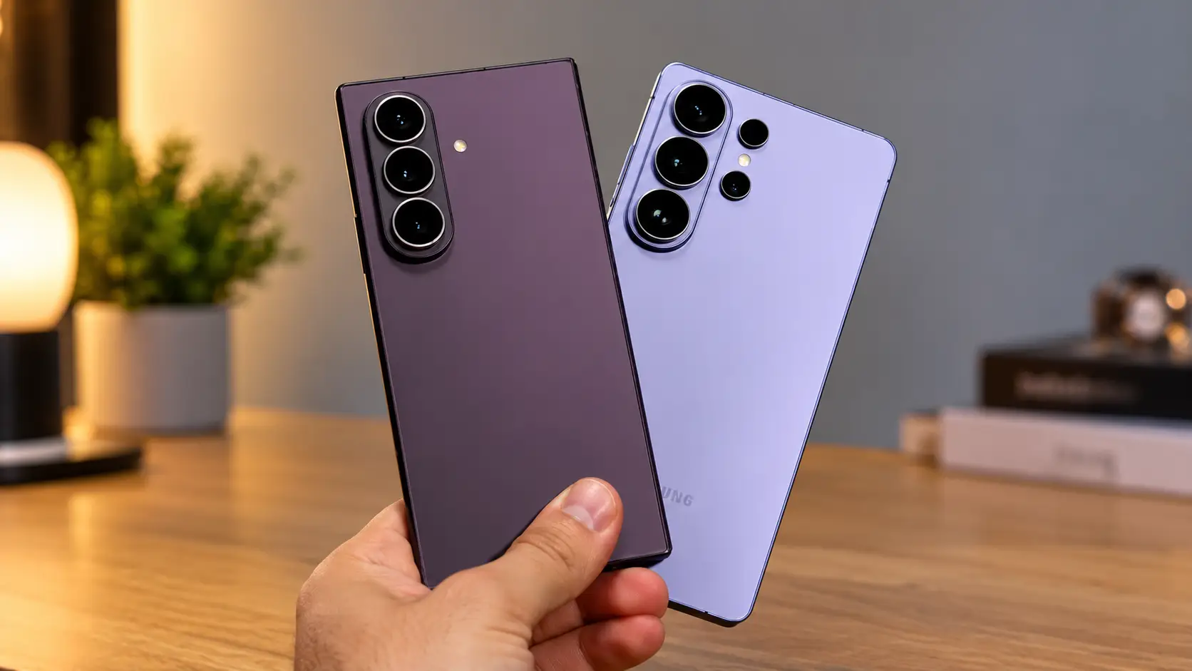 الشاشة: Galaxy Z Fold8 Ultra